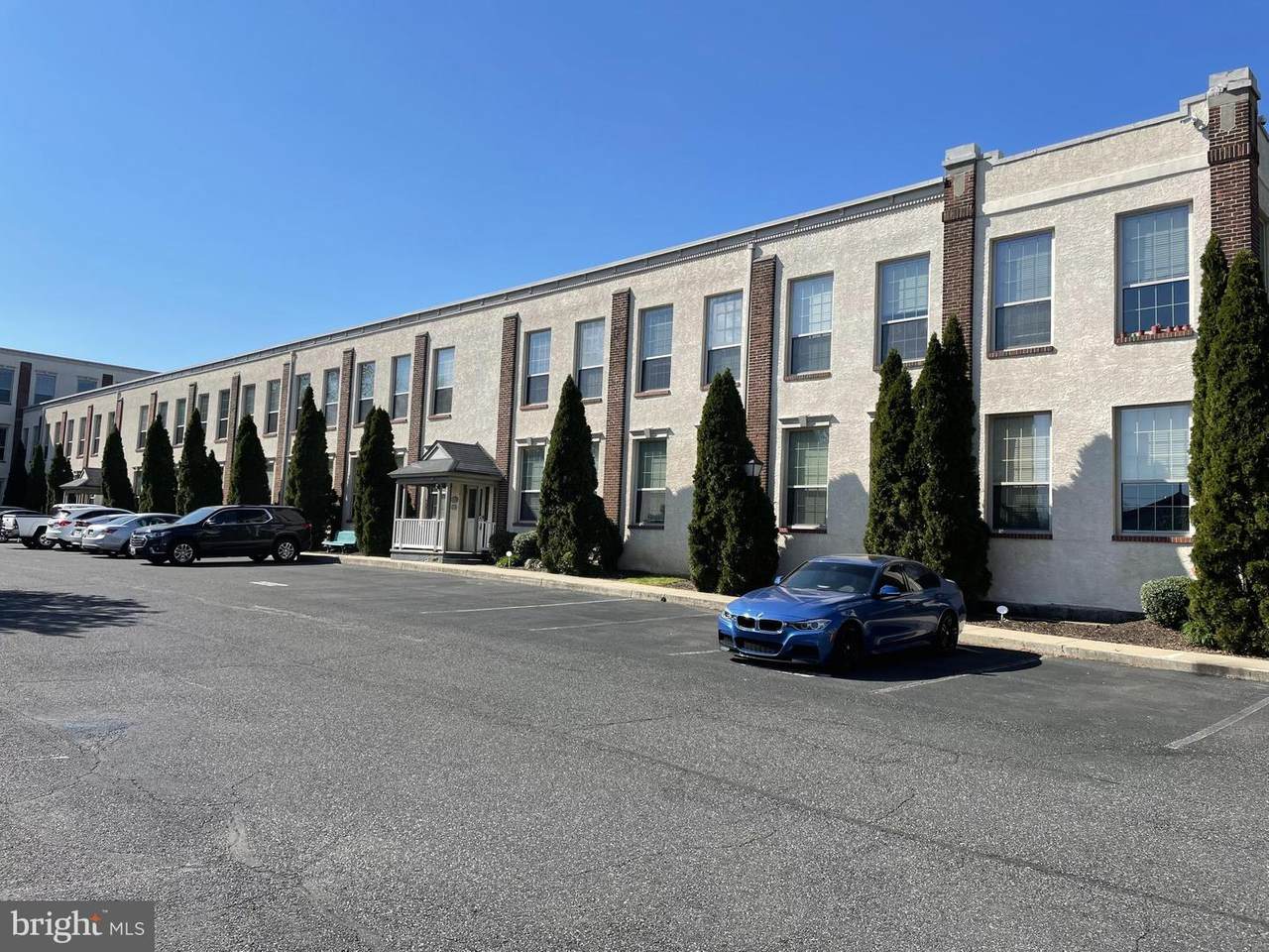 735 Washington Street - Photo 1