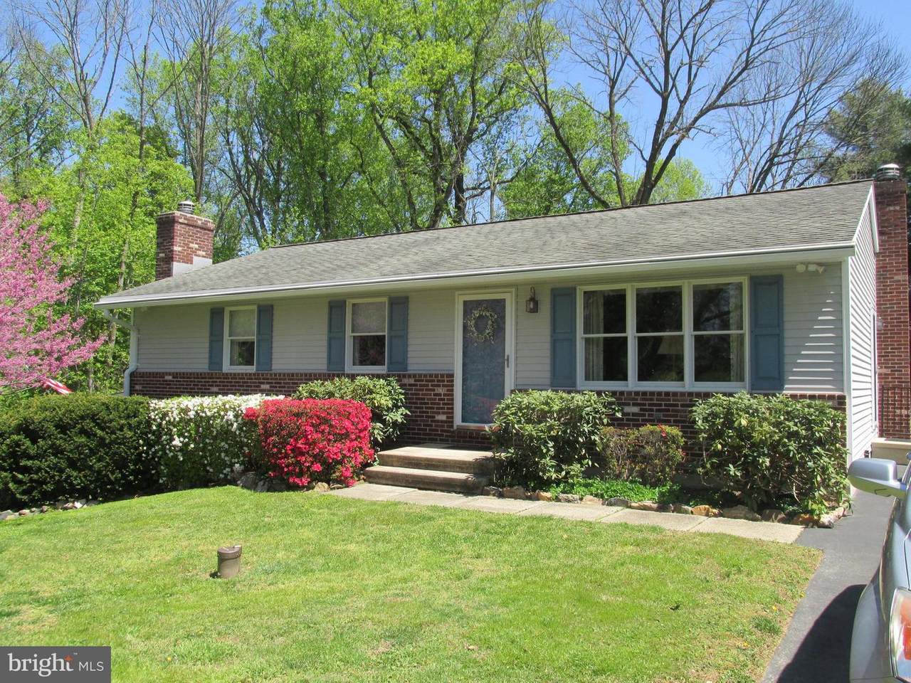 2513 Gladstone Court - Photo 1