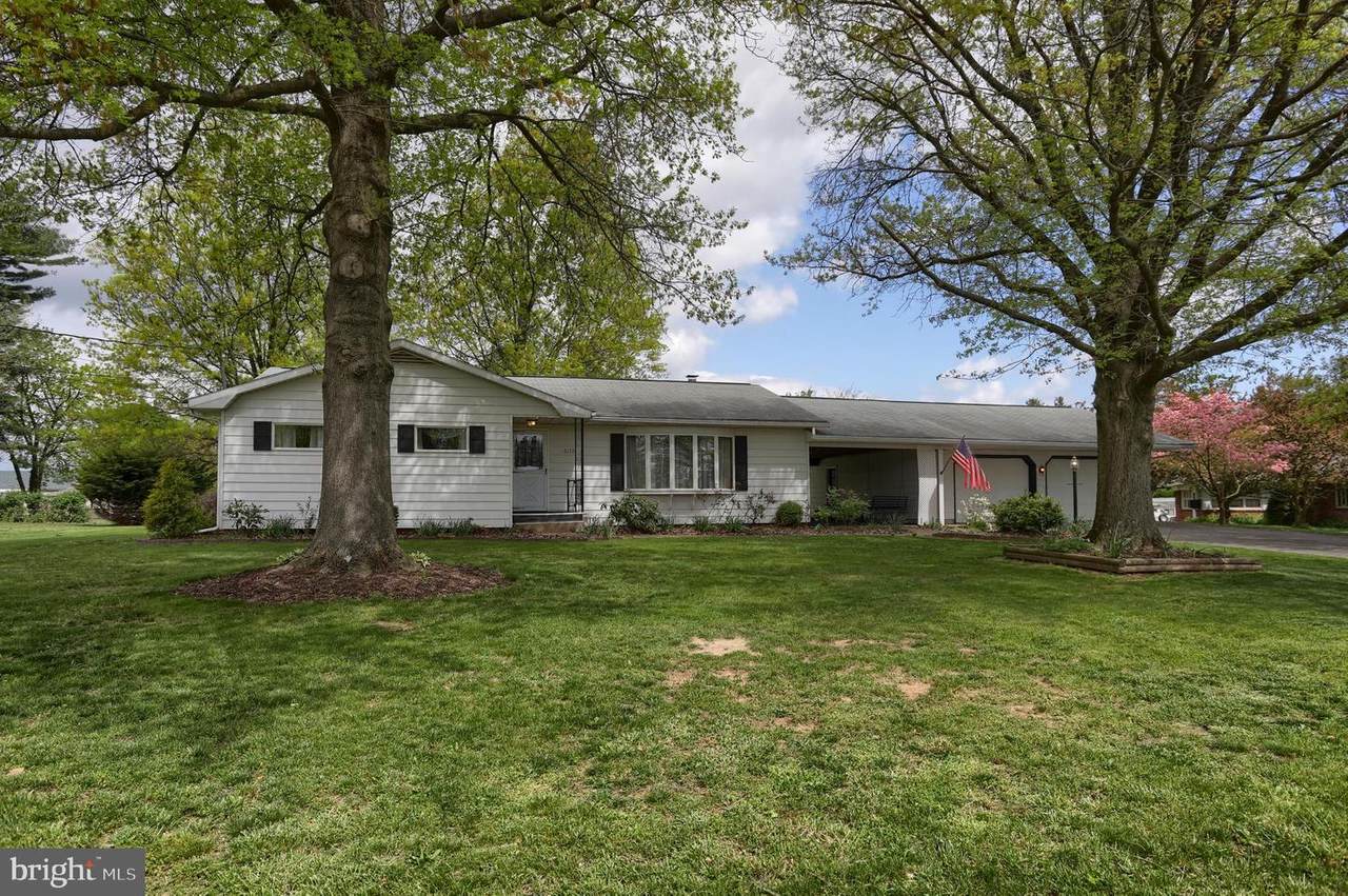 6170 Manor Hill Circle - Photo 1
