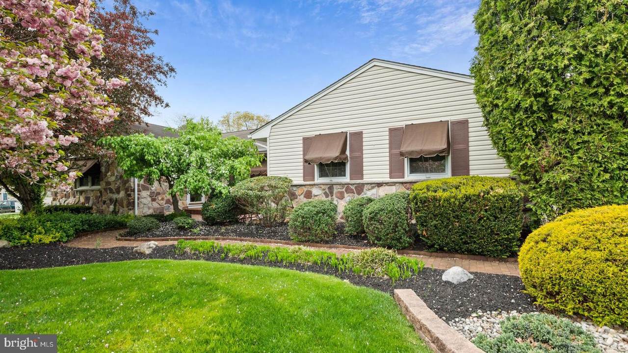 417 Paxson Avenue - Photo 1