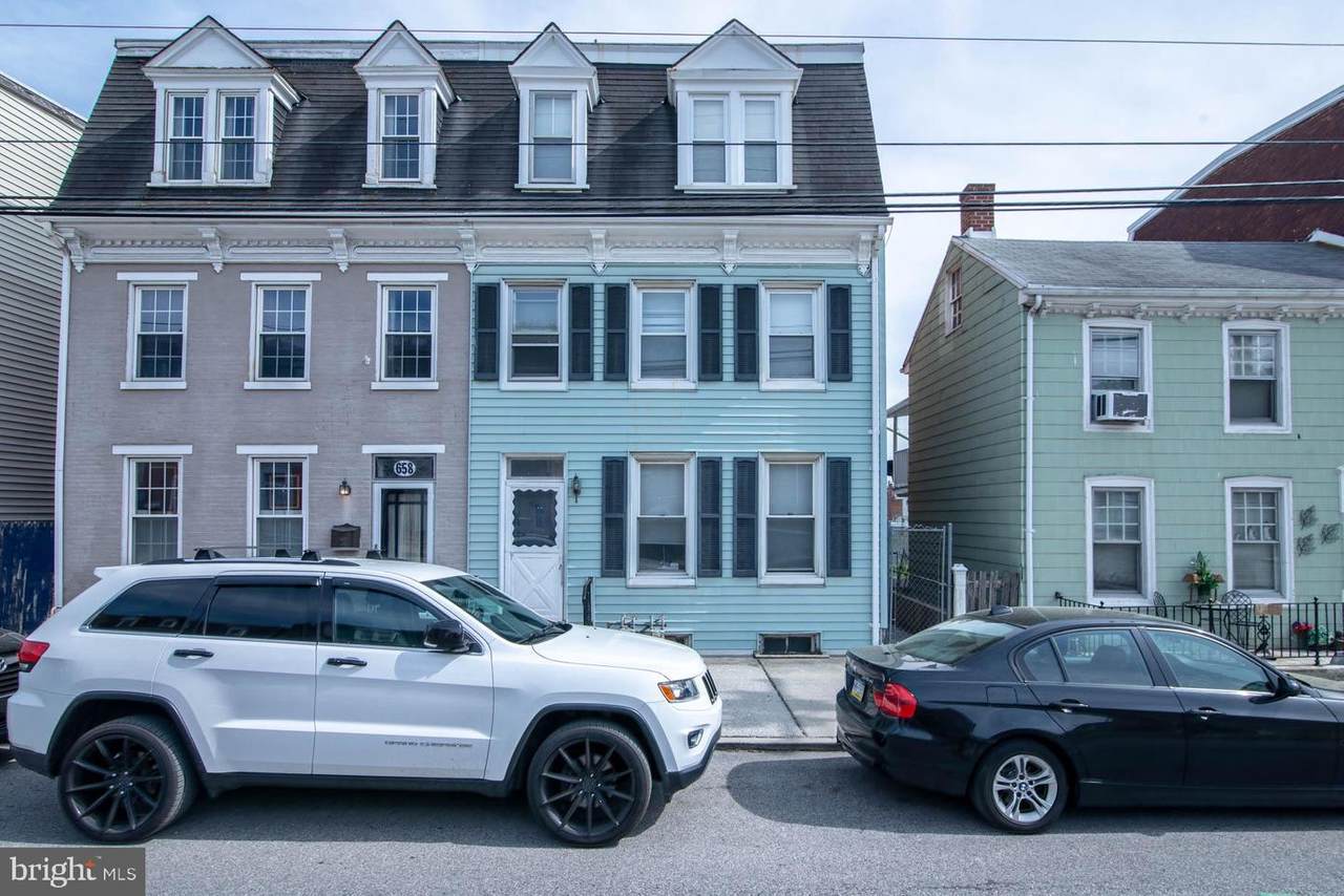 656 Philadelphia Street - Photo 1
