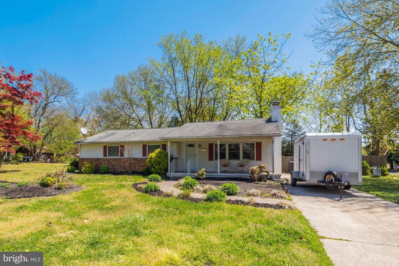 401 Elm Avenue - Photo 1