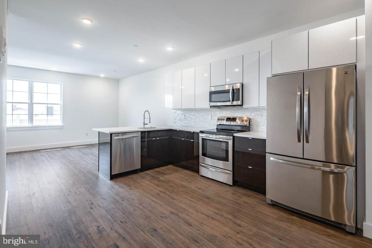 1427 Melon Street - Photo 1