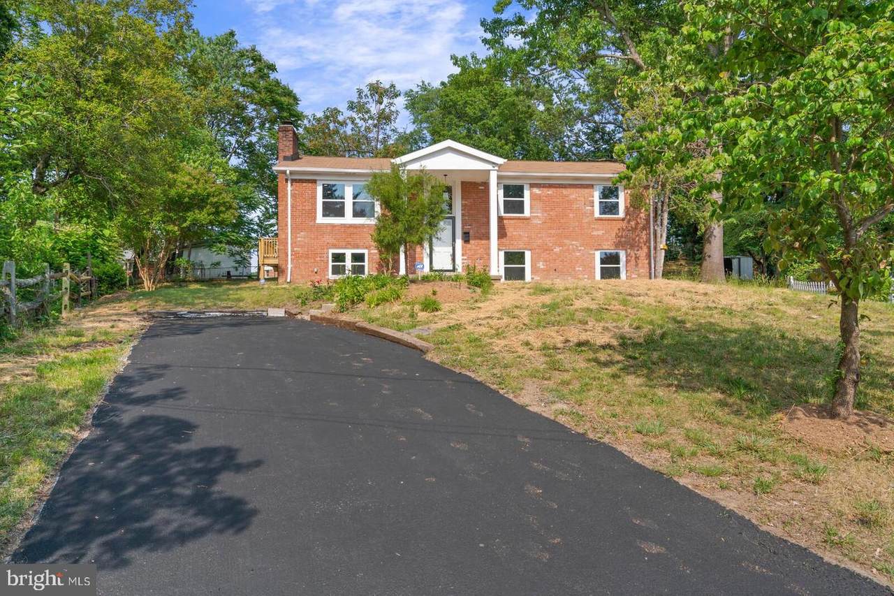1900 Caroline Court - Photo 1