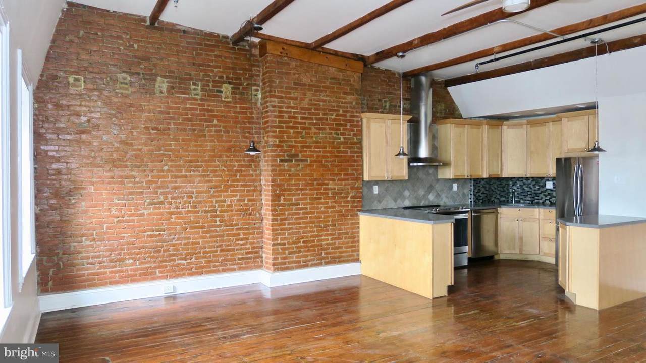 2029 Walnut Street - Photo 1
