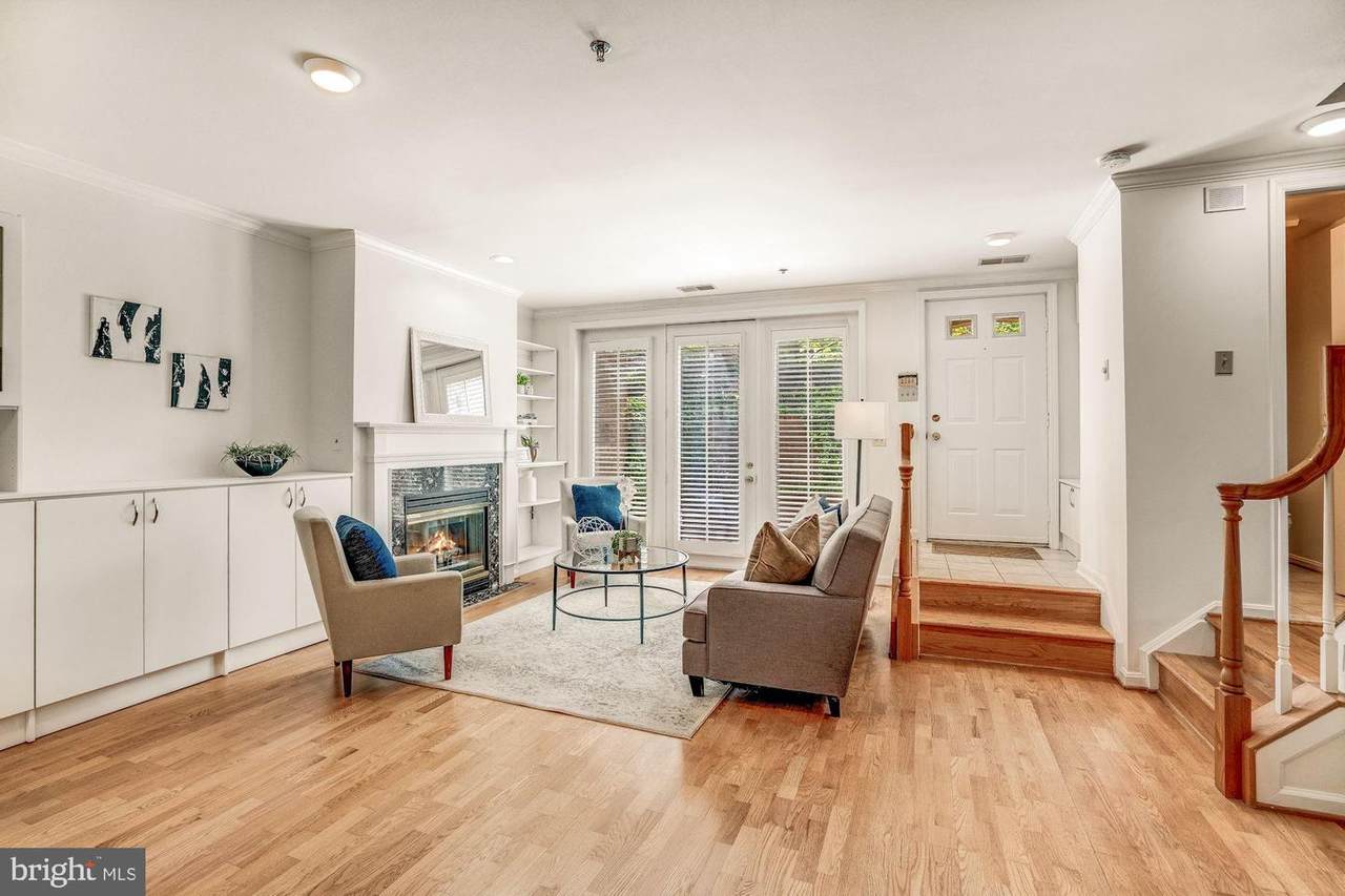 2411 20TH Street - Photo 1