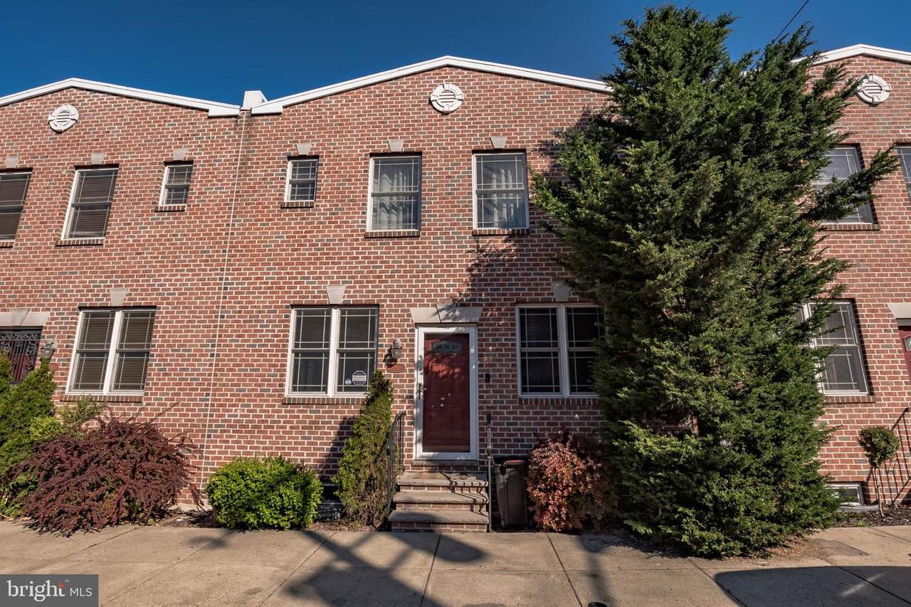 2992 Almond Street - Photo 1