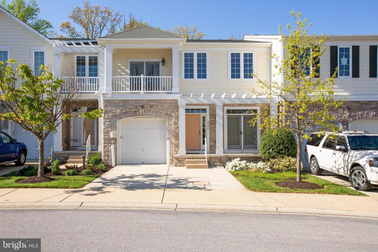8804 Shining Oceans Way - Photo 1