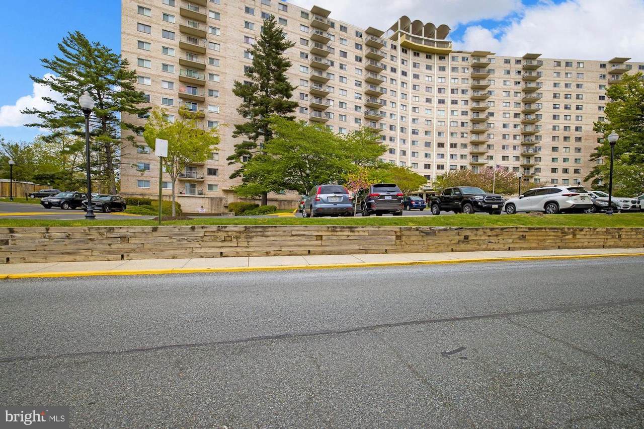 1121 University Boulevard - Photo 1