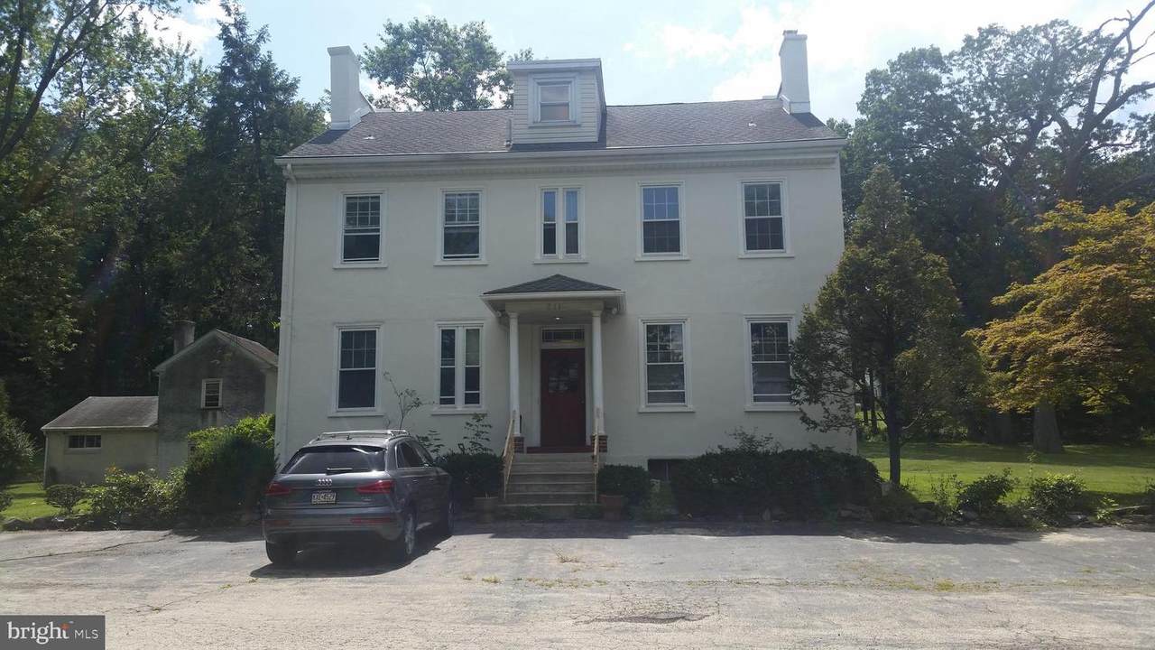 211 Henderson Road - Photo 1