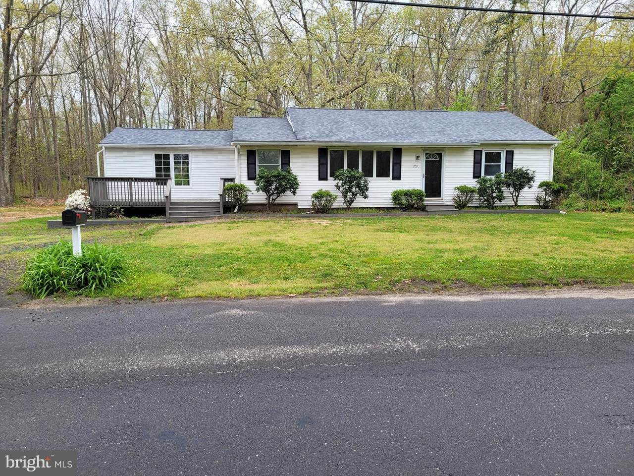209 Atlantic Avenue - Photo 1