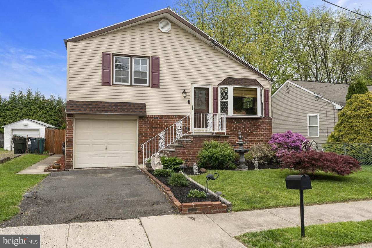 2913 Windsor Avenue - Photo 1