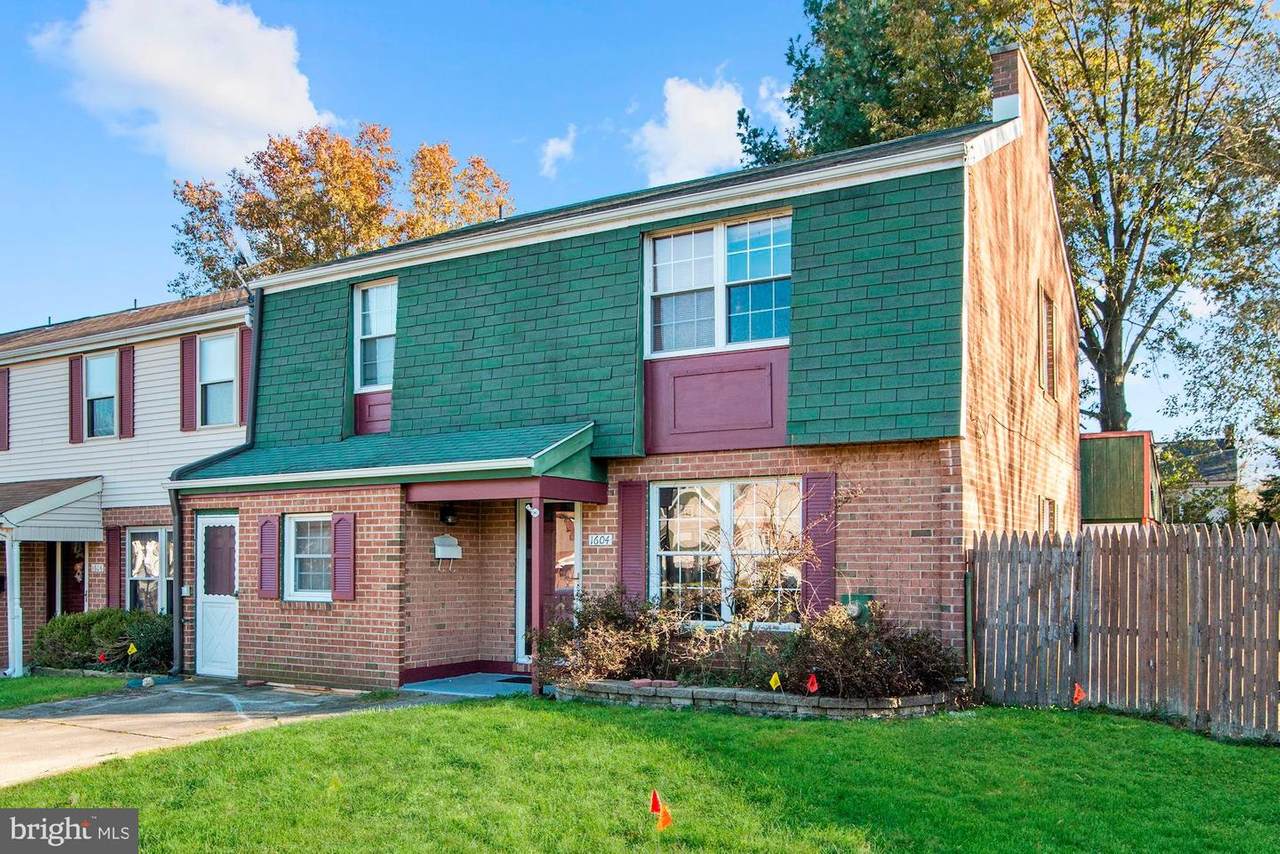1604 Coventry Place - Photo 1