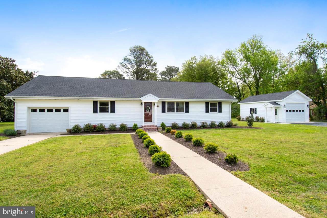 214 Linthicum Drive - Photo 1