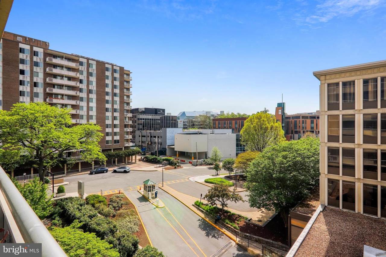 3001 Veazey Terrace - Photo 1