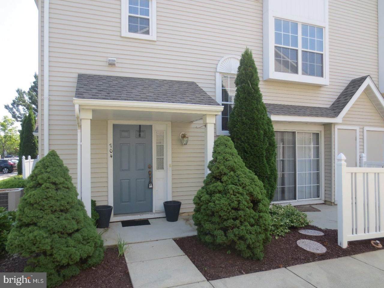 704 Oswego Court - Photo 1