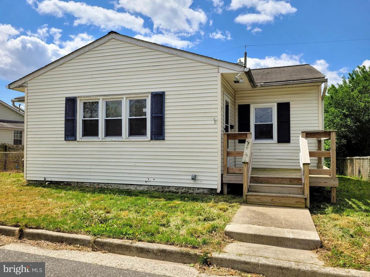 340 Coolidge Avenue - Photo 1