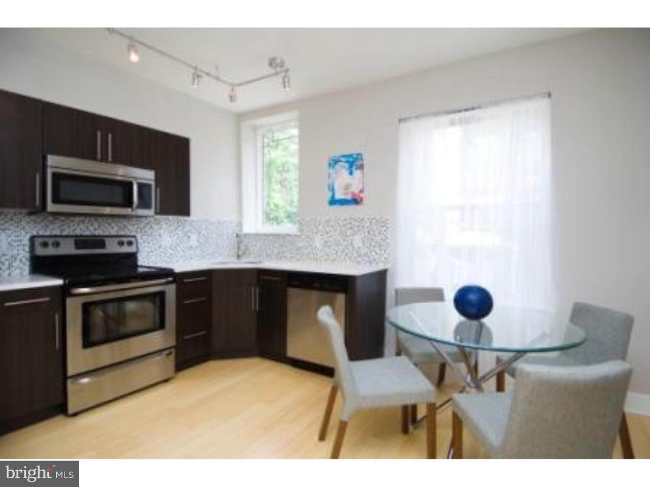 2332-38 Carpenter Street - Photo 1