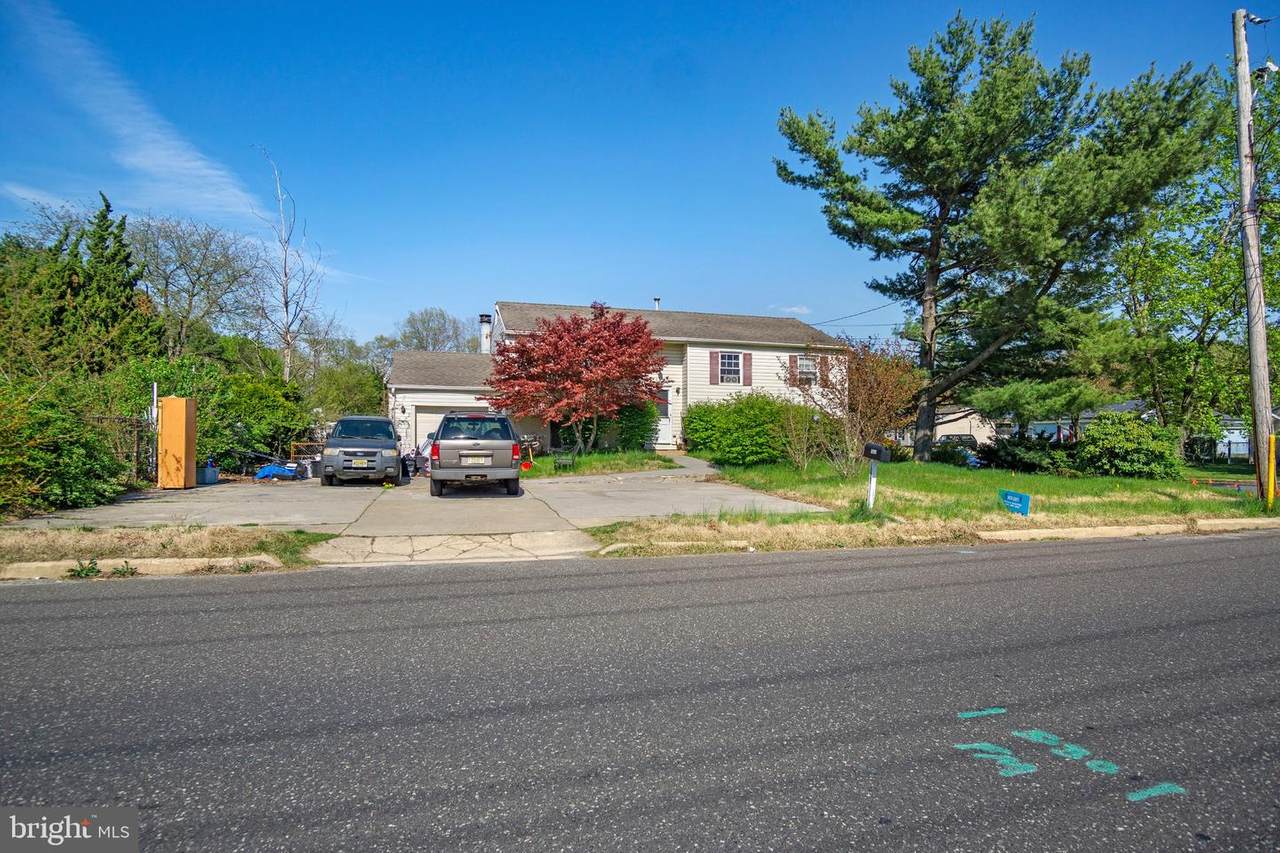 1668 New Brooklyn Road - Photo 1