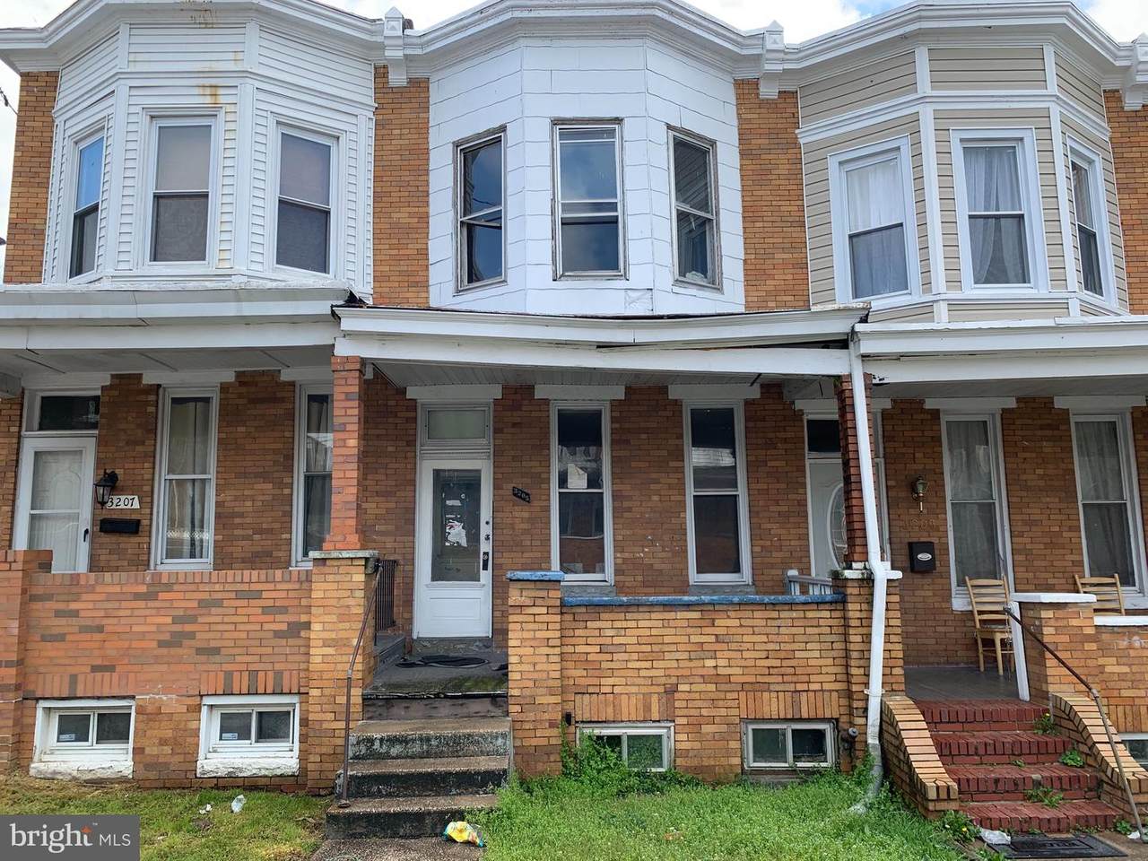 3205 Clarence Avenue - Photo 1