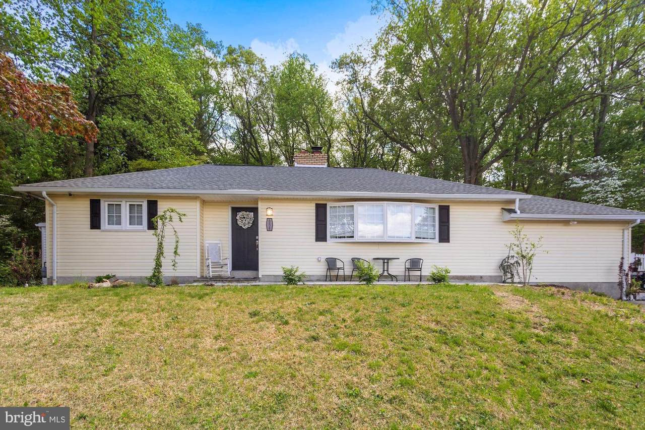 854 Park Avenue - Photo 1