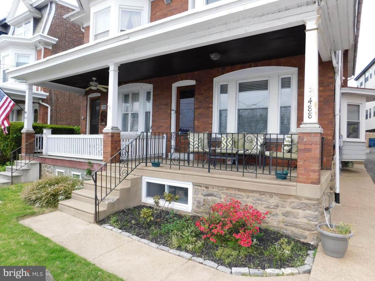 488 Roxborough Avenue - Photo 1