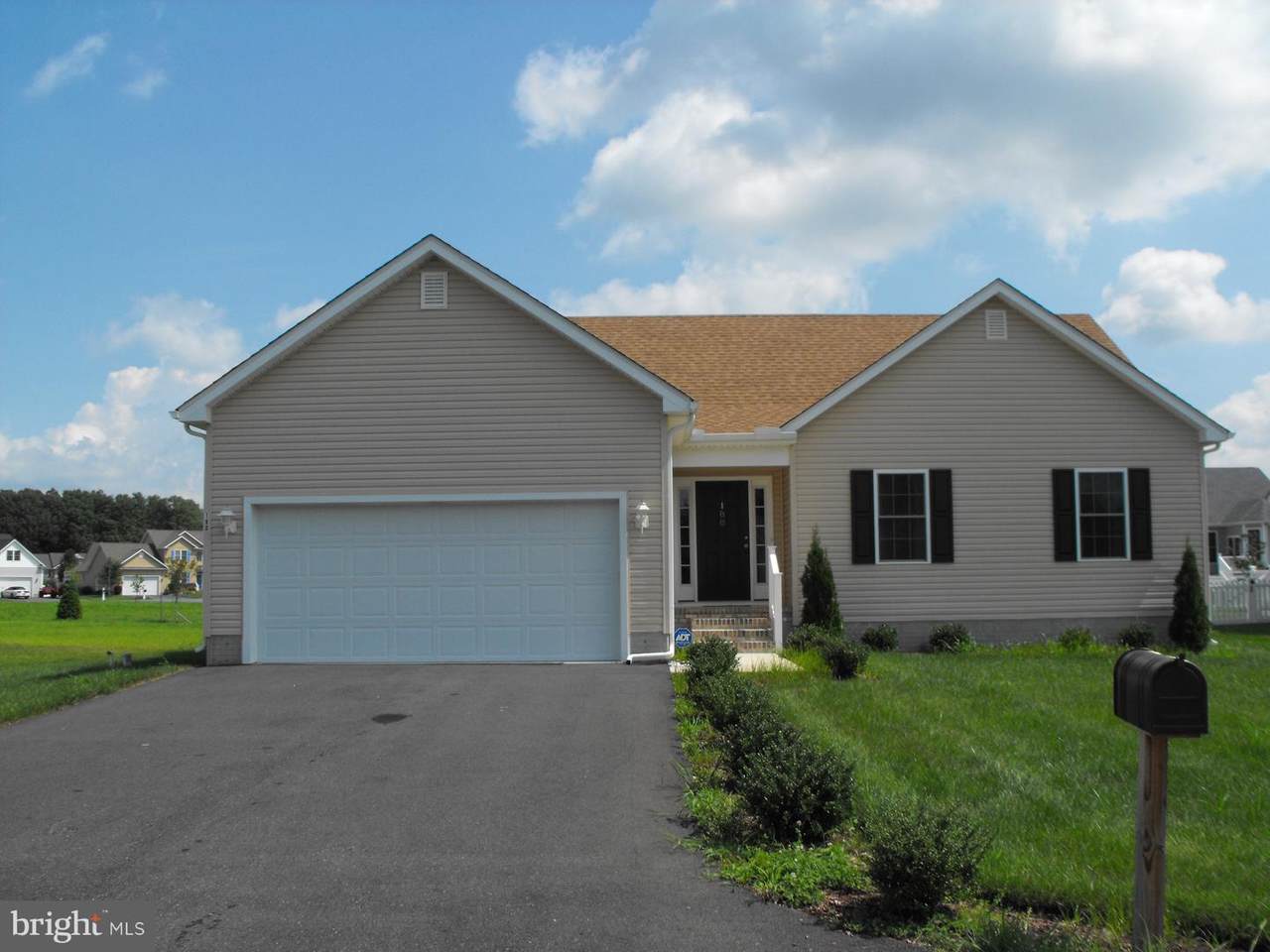 180 Phillips Drive - Photo 1