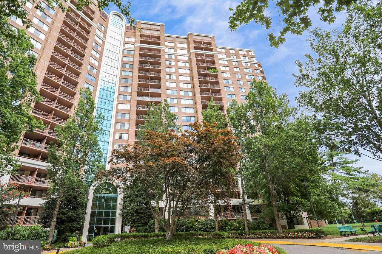 10101 Grosvenor Place - Photo 1