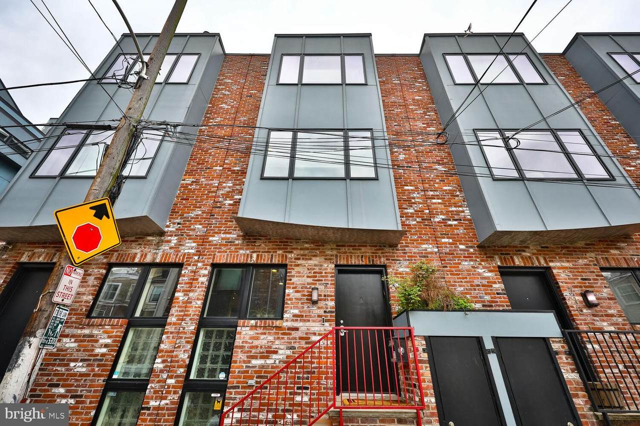 712 Bancroft Street - Photo 1