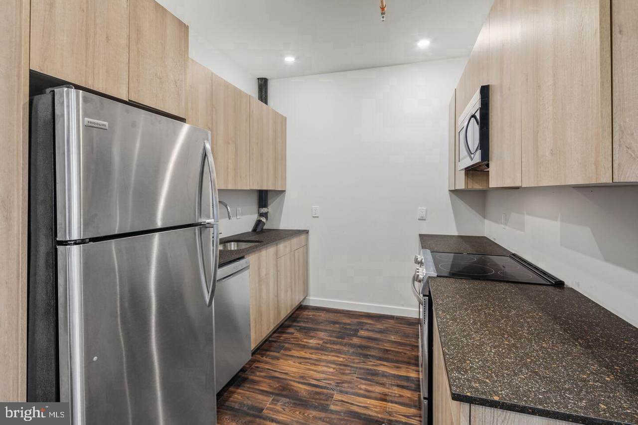 1231-33 Wood Street - Photo 1
