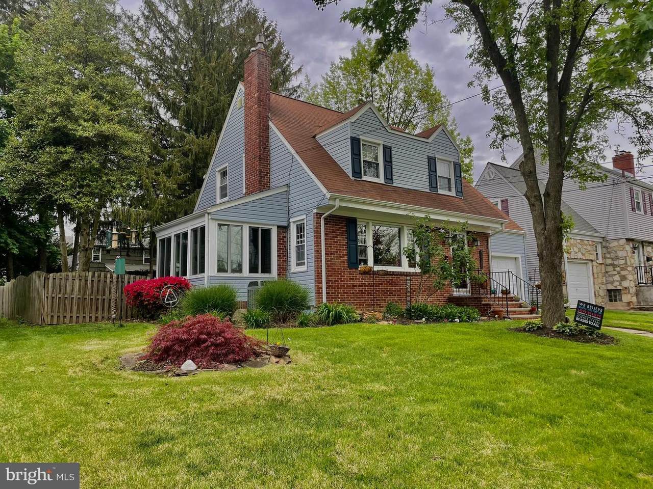 609 Latona Avenue - Photo 1