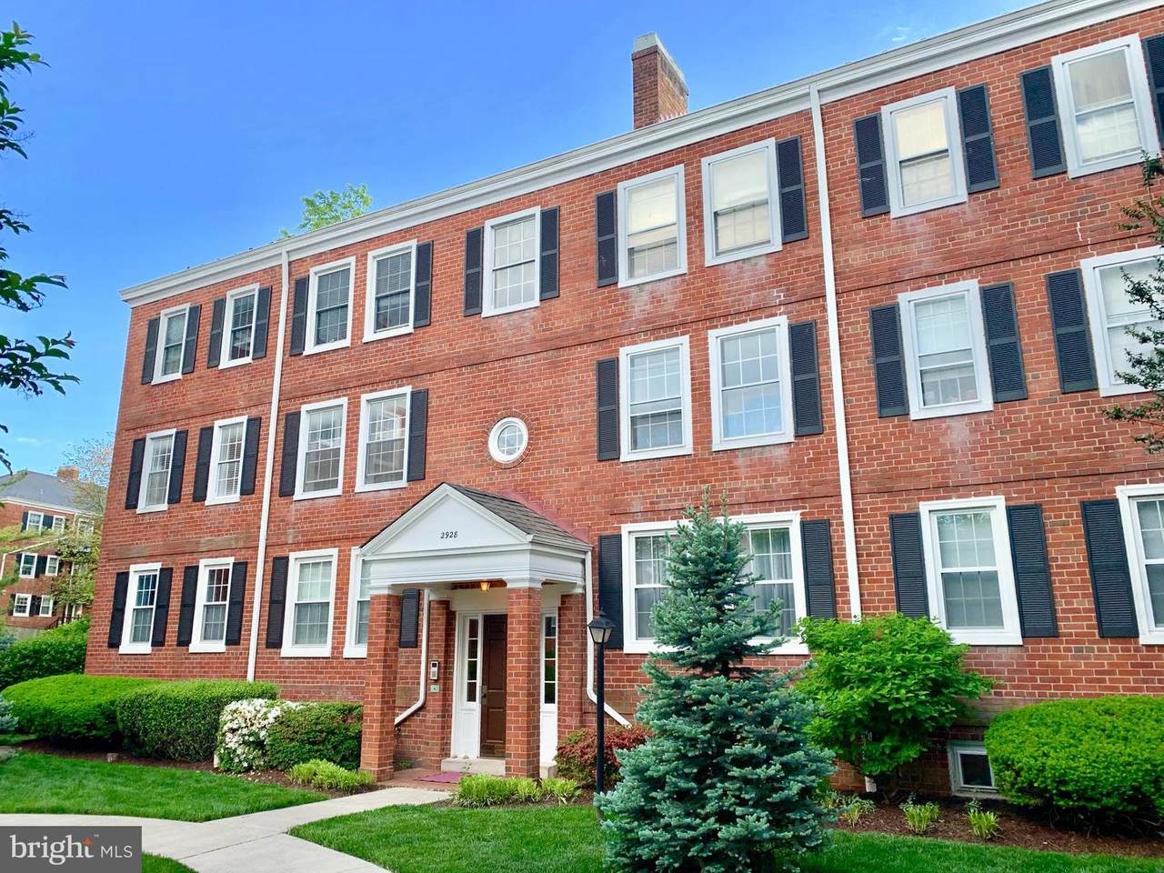 2928 Buchanan Street - Photo 1