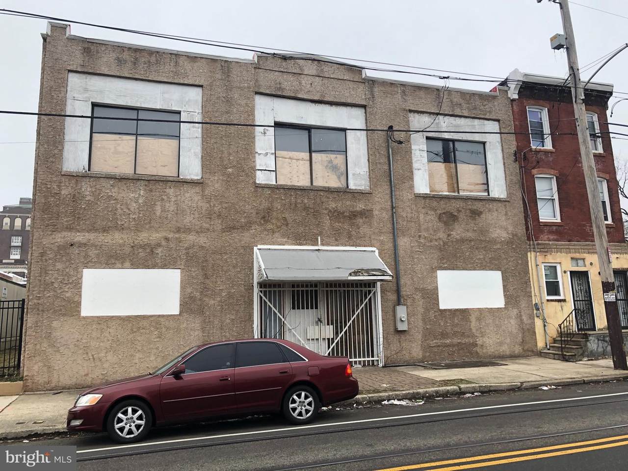 860-62 40TH Street - Photo 1