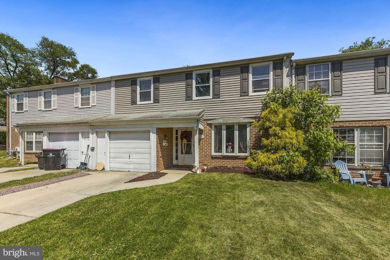 1825 Edgewood Place - Photo 1