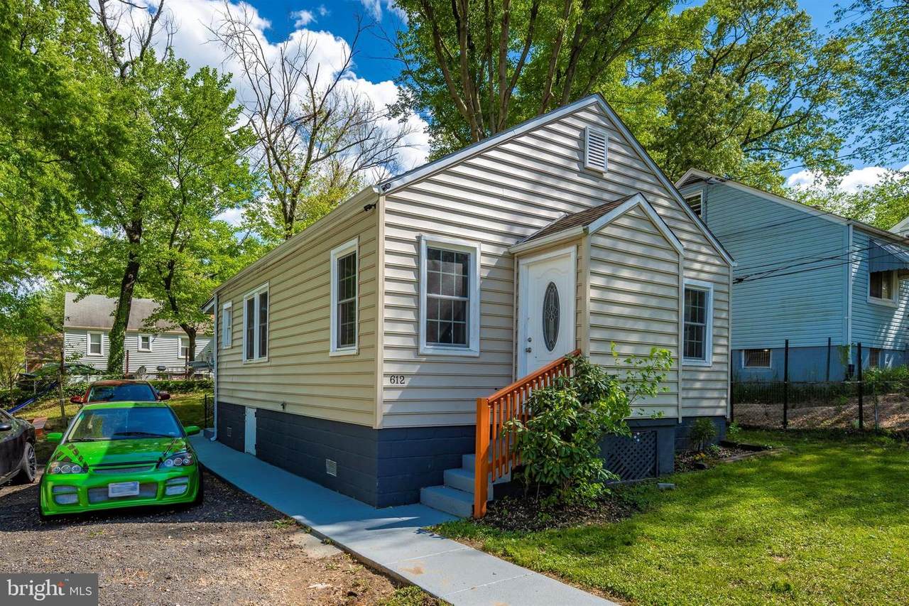 612 Clovis Avenue - Photo 1
