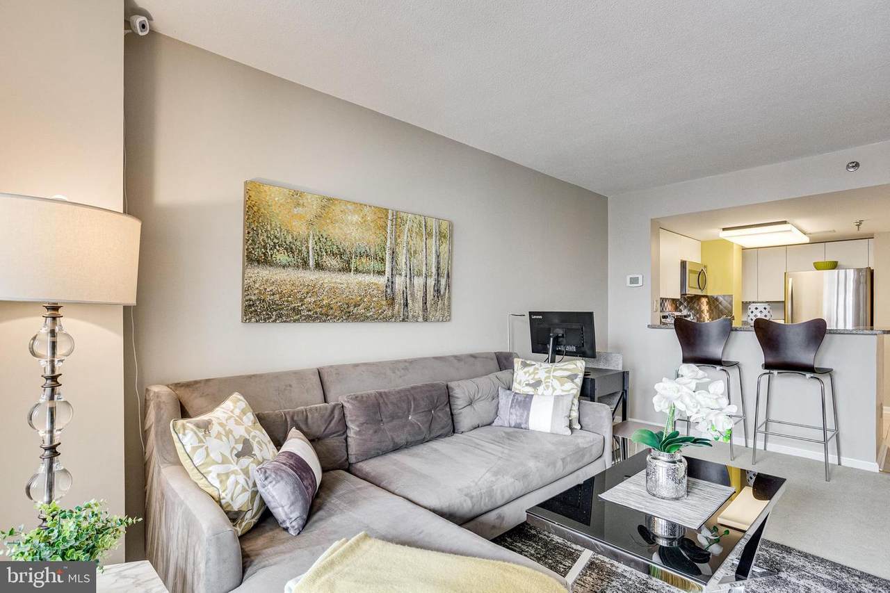801 Pennsylvania Avenue - Photo 1