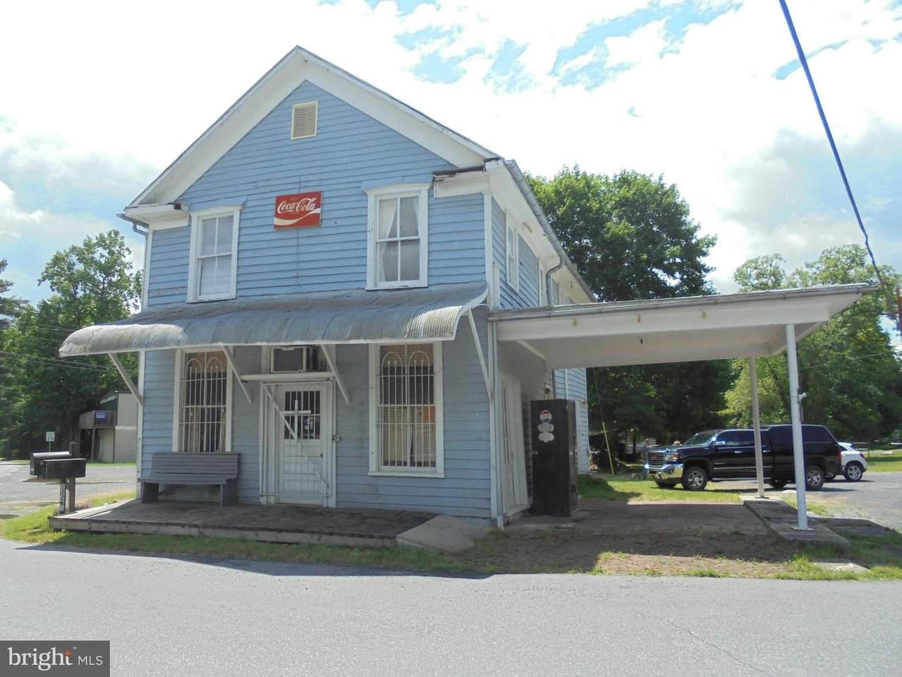 12261 Valley Road - Photo 1