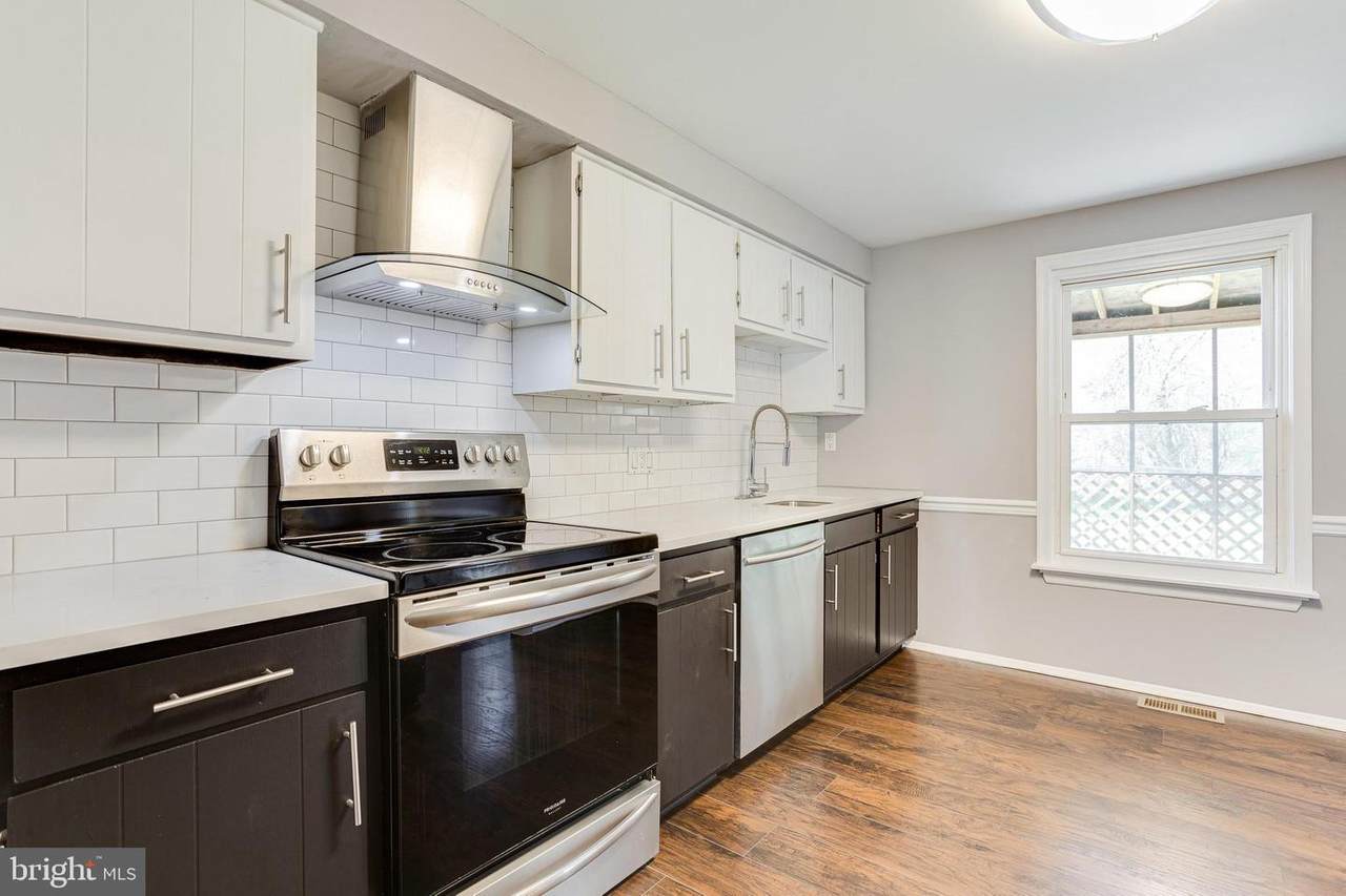 414 Dawn Court - Photo 1