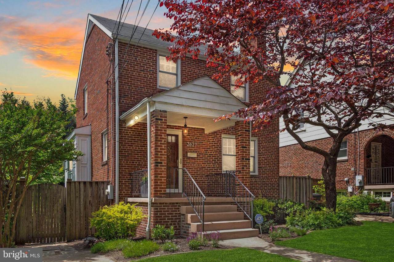 2627 32ND Street - Photo 1