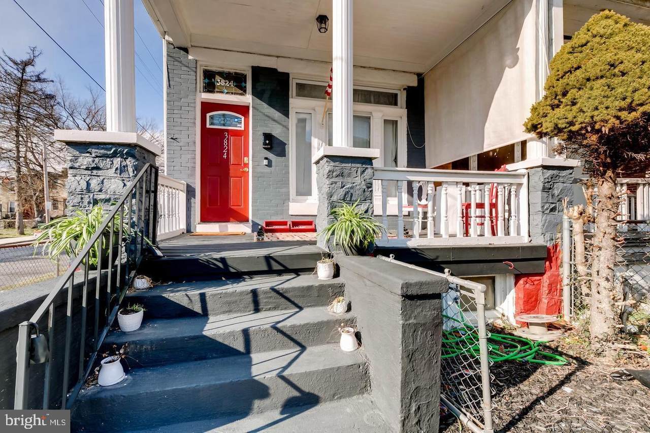 3824 Fairview Avenue - Photo 1