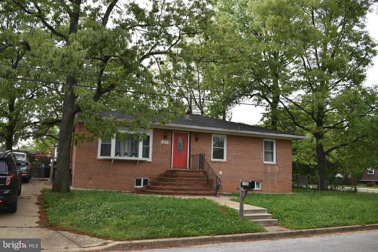 1438 8TH Street - Photo 1