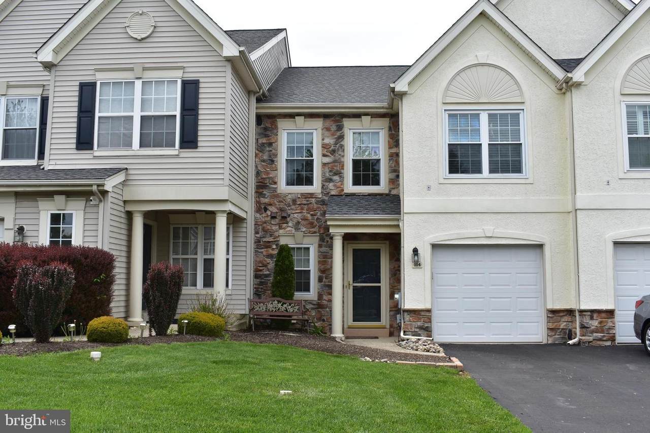 104 Silver Oak Court - Photo 1