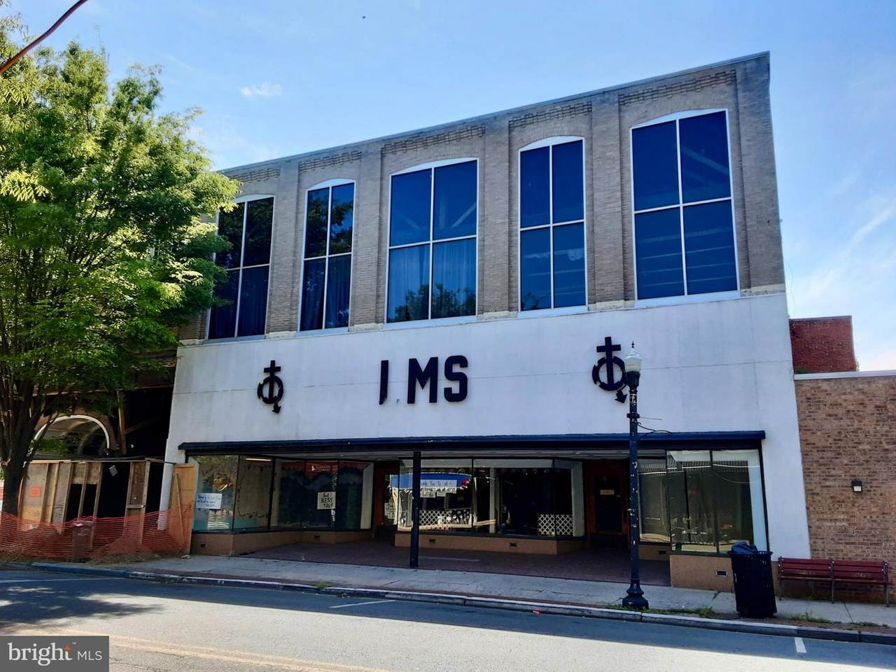 415 Race Street - Photo 1