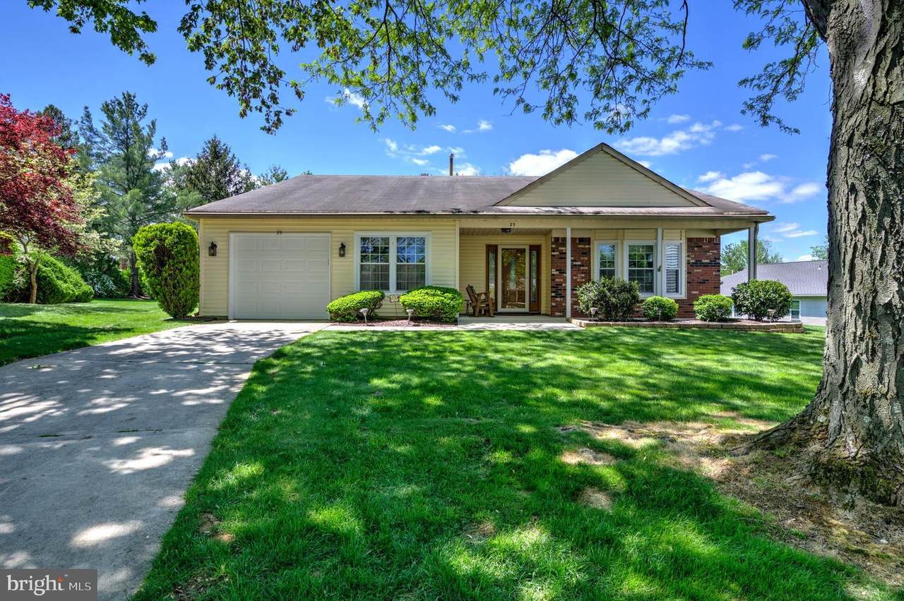 23 Meadowwood Court - Photo 1