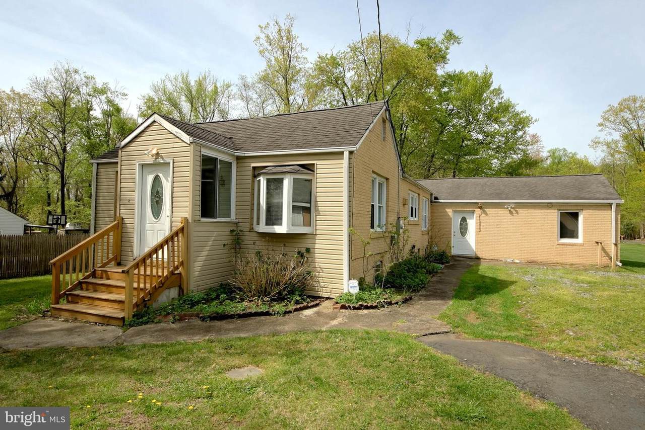 305 New Road - Photo 1