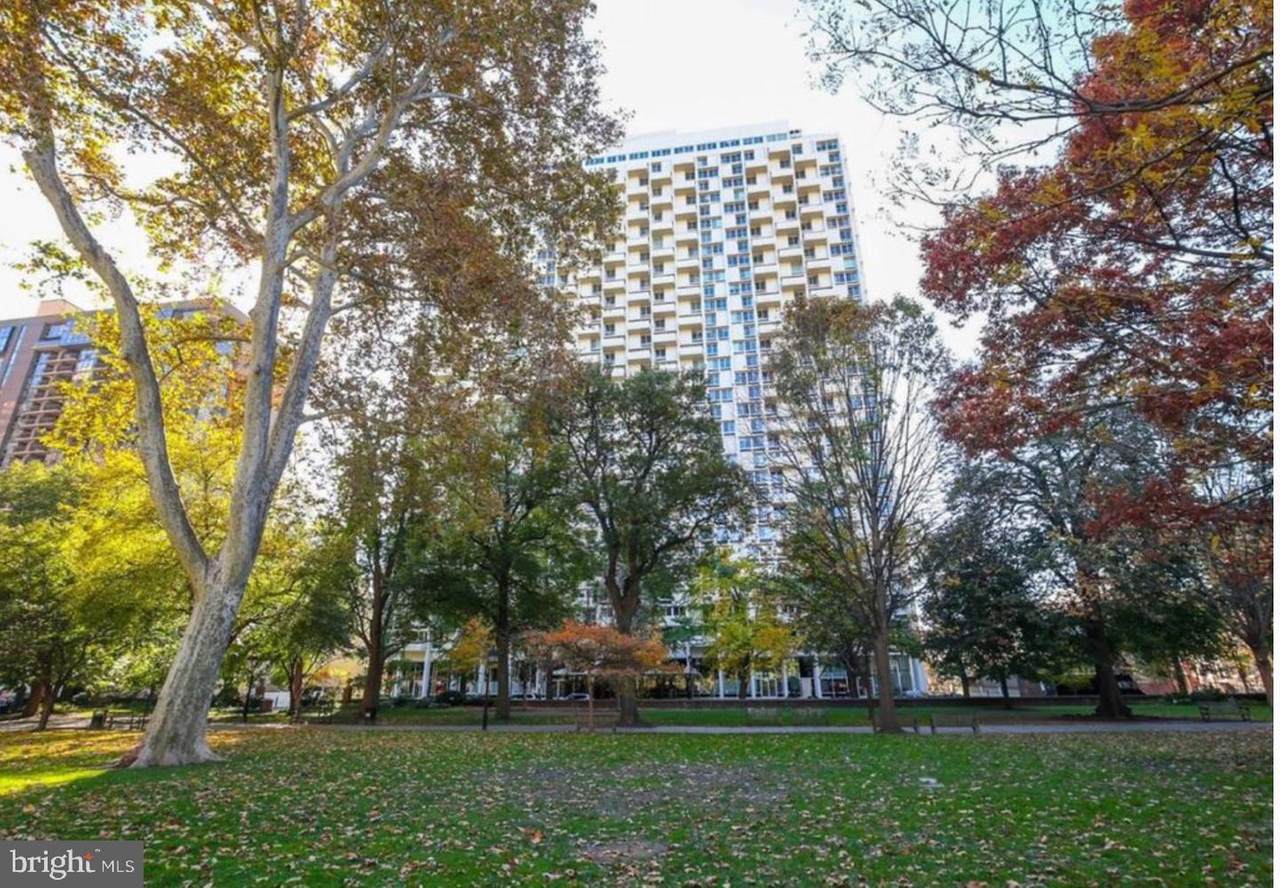 604-36 Washington Square - Photo 1