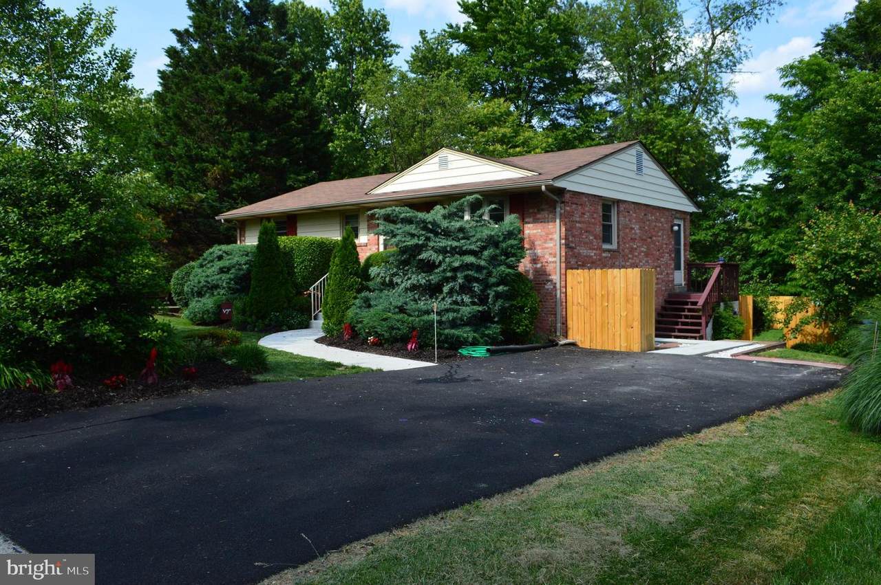 812 Grant Street - Photo 1