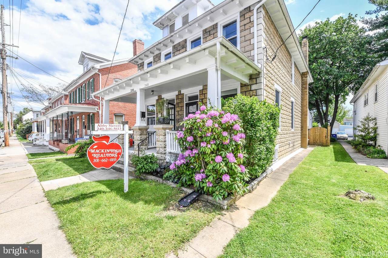 248 5TH Street - Photo 1