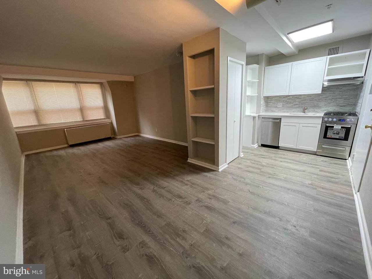 1806-18 Rittenhouse Square - Photo 1
