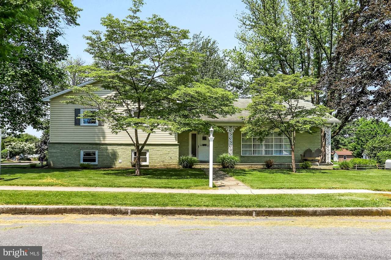 10987 Hurley Drive - Photo 1